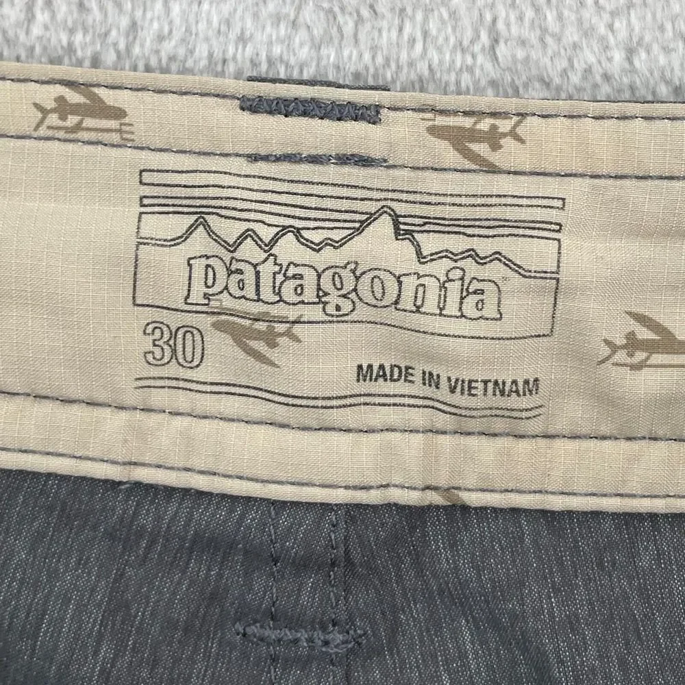 Patagonia‎ Wavefarer Walk Shorts Men 30x9 Grey DWR UPF50 Hybrid Hiking Fishing